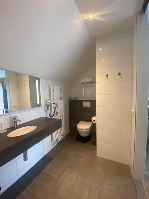 De Twee Linden Hotel Beneden-Leeuwen Room photo